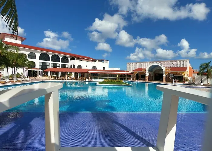 & Hotel 4*