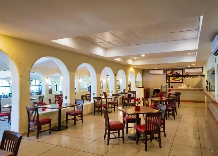 & 4* Cozumel