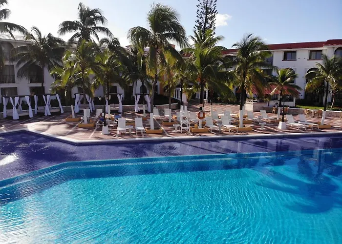 & 4* Cozumel