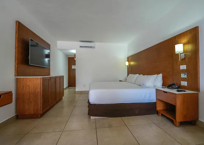 Hotel &